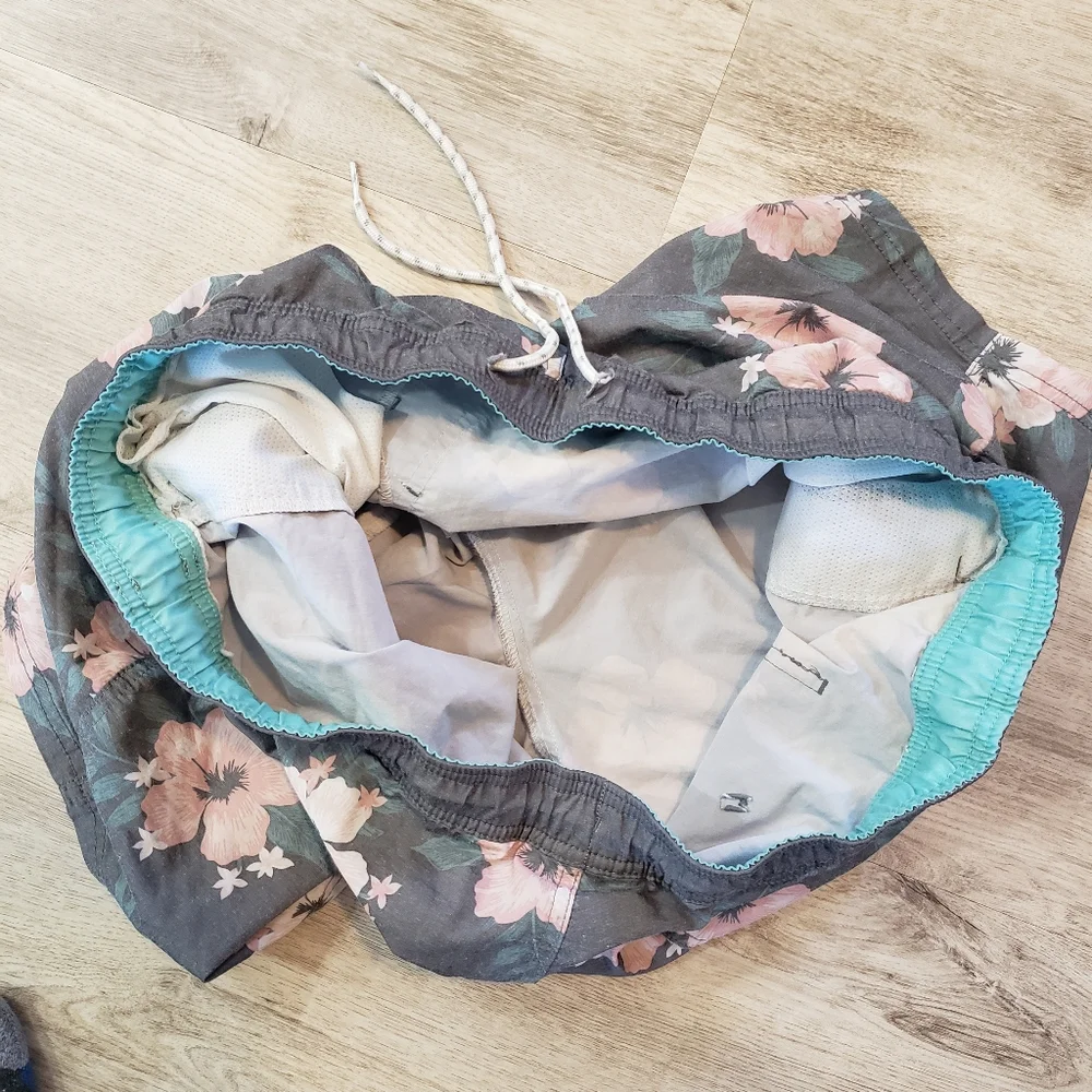 Men's Goodfellow & Co swim trunks..size XXL.. - Picture 5 of 5